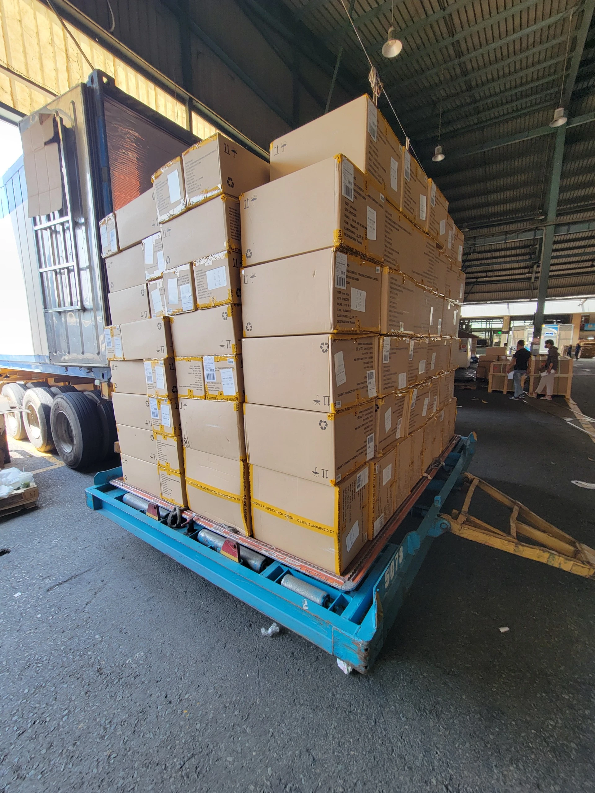 13 Tons of Garments Successfully Shipped by Air in 1 Day